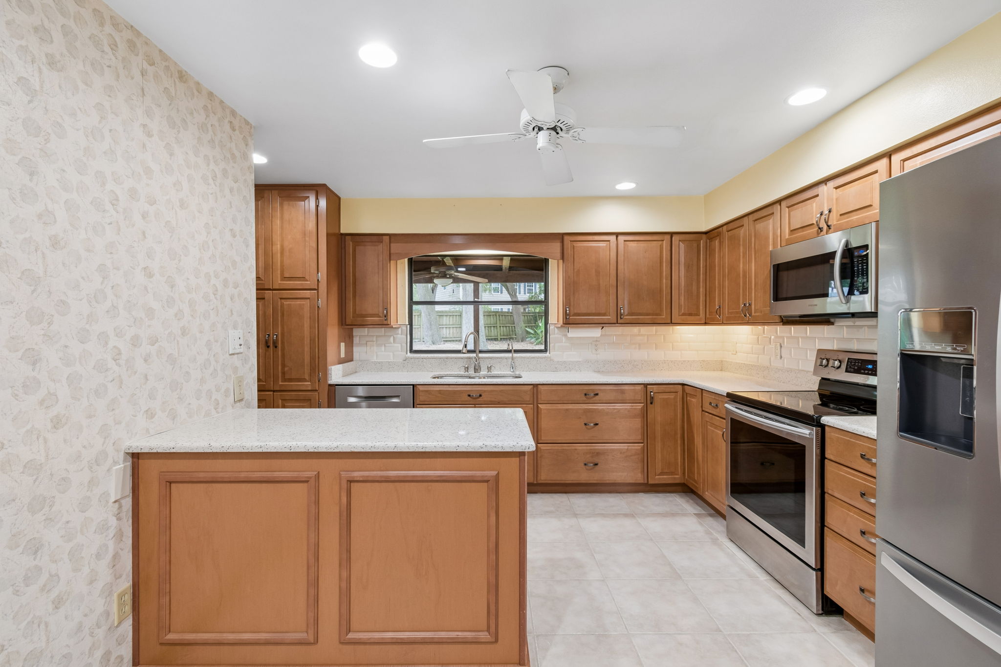 Updated eat in kitchen