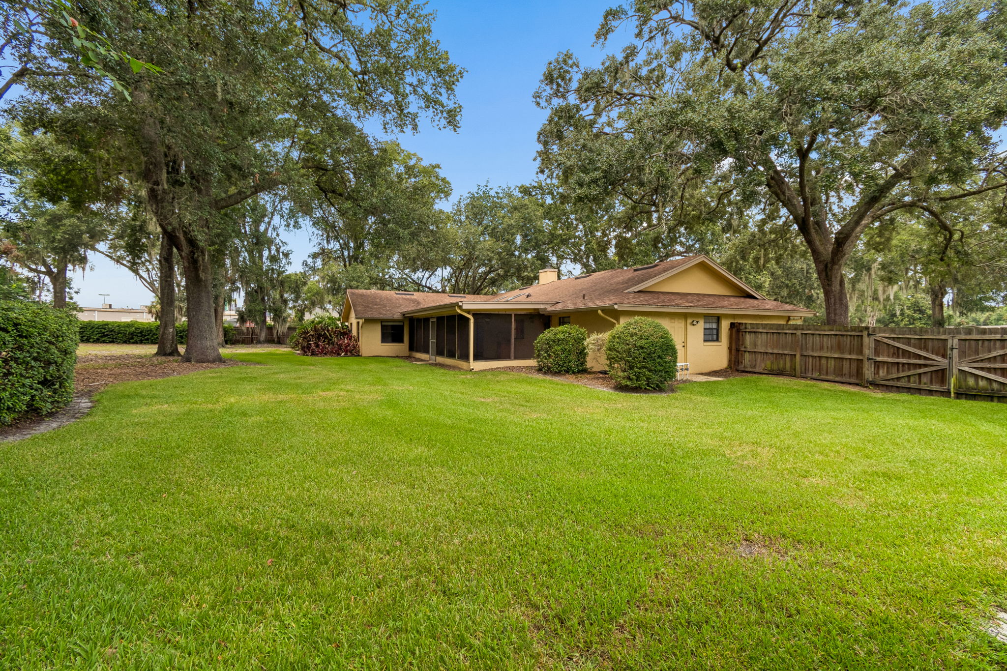 Double gate for easy access to backyard