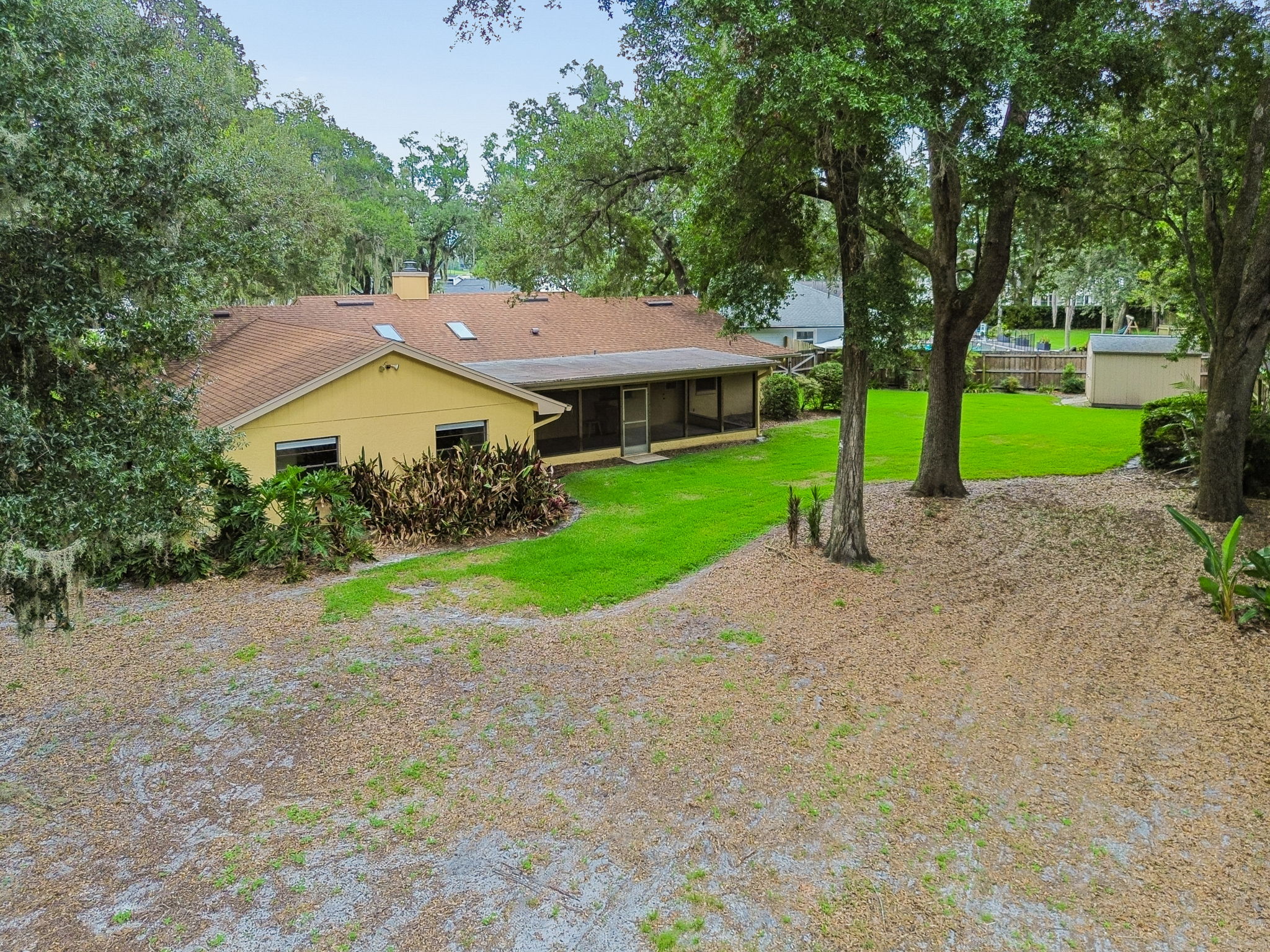 Plenty of room for garden or RV/boat storage
