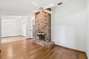Mohawk wood laminate flooring in living room