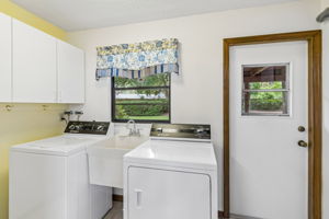 Washer and Dryer stay with home