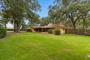 Double gate for easy access to backyard