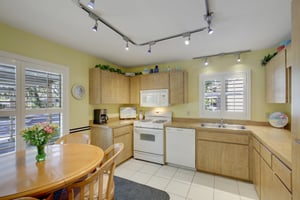 Village Garden Dr 141-S0901-009.jpg