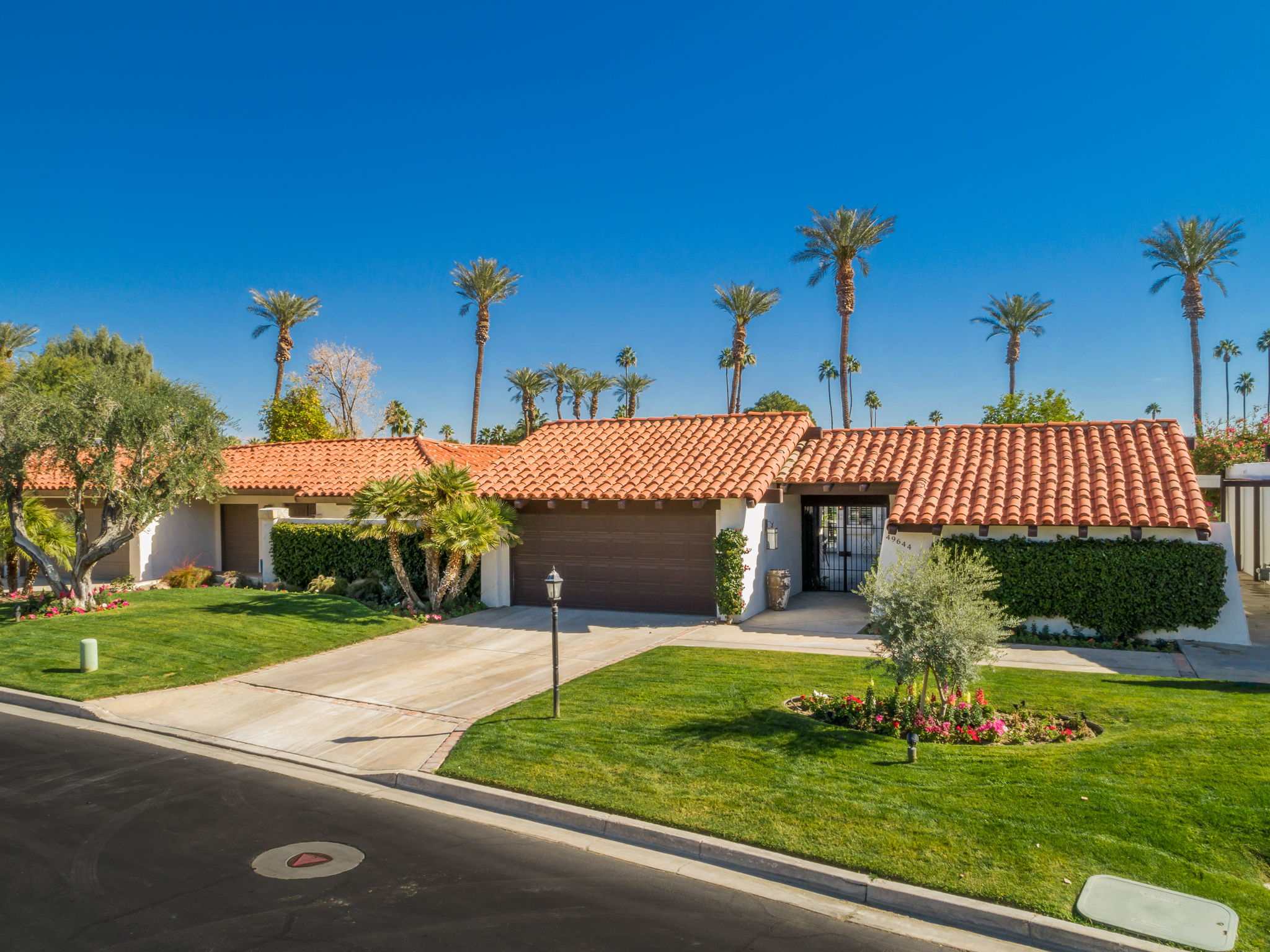  49644 Avila Dr, La Quinta, CA 92253, US Photo 3