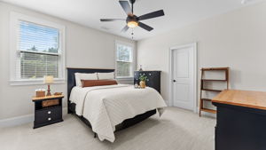  Photo 90