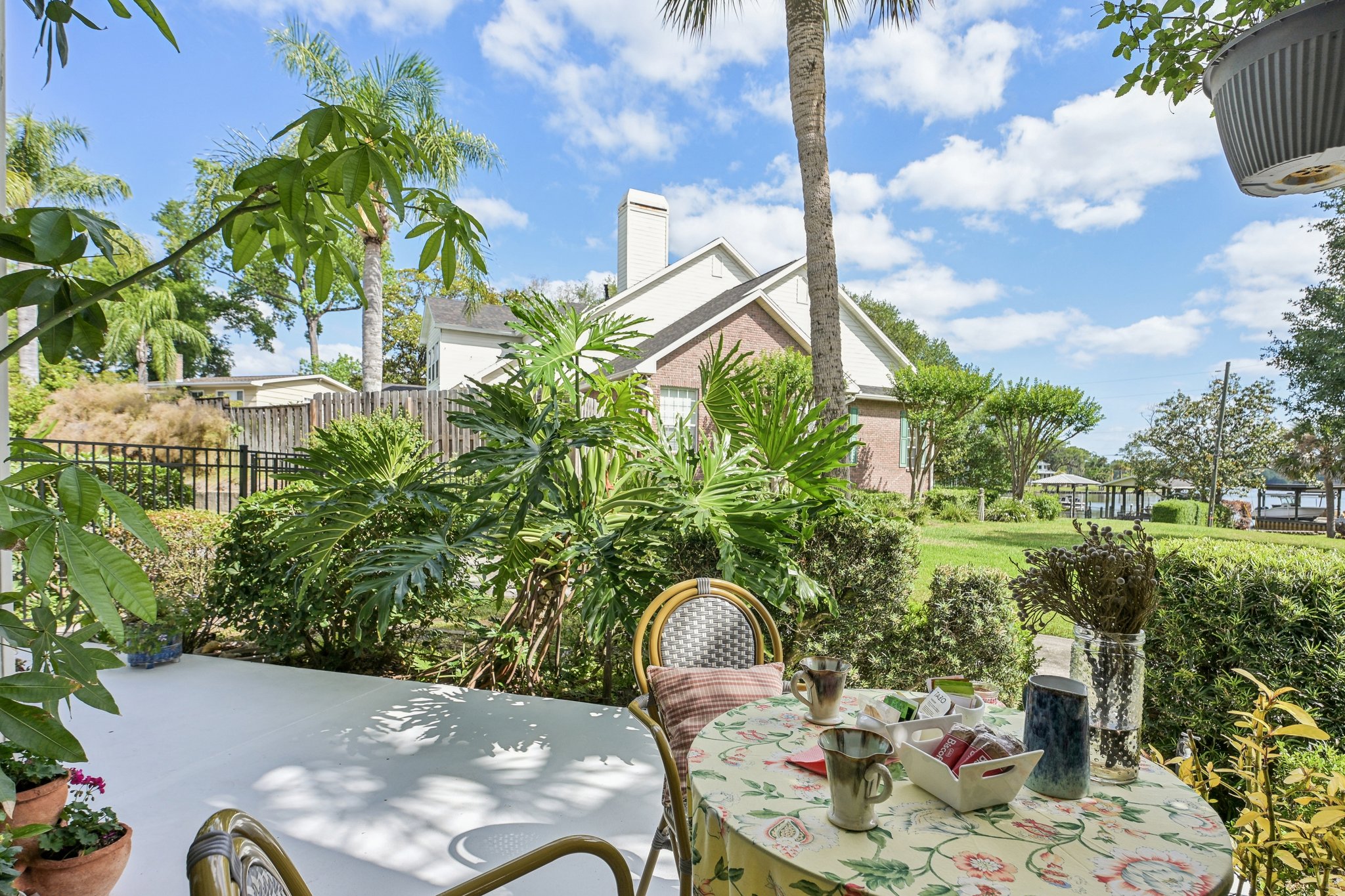 Empire Ave-0105-053.jpg