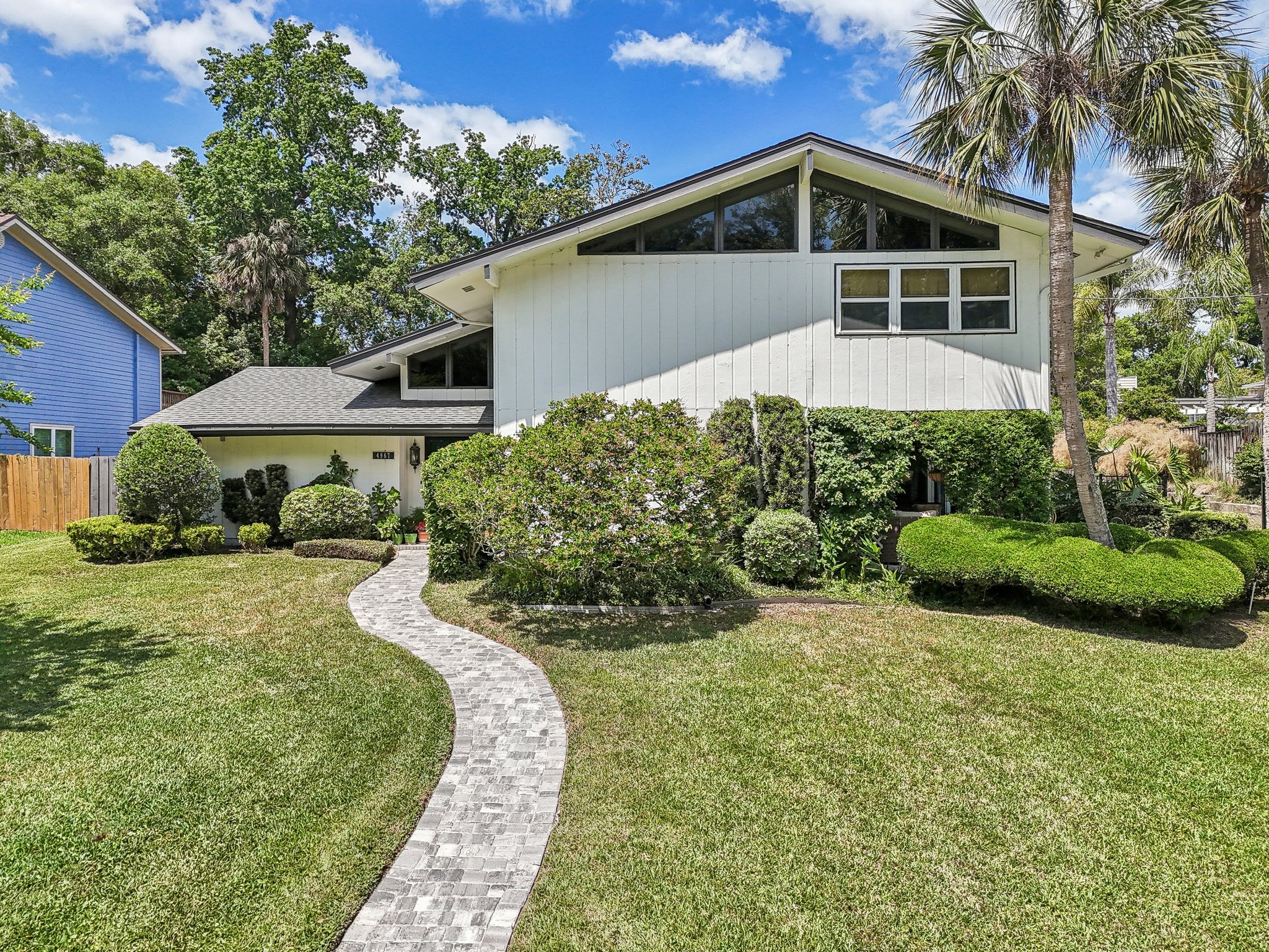 Empire Ave-0105-056.jpg