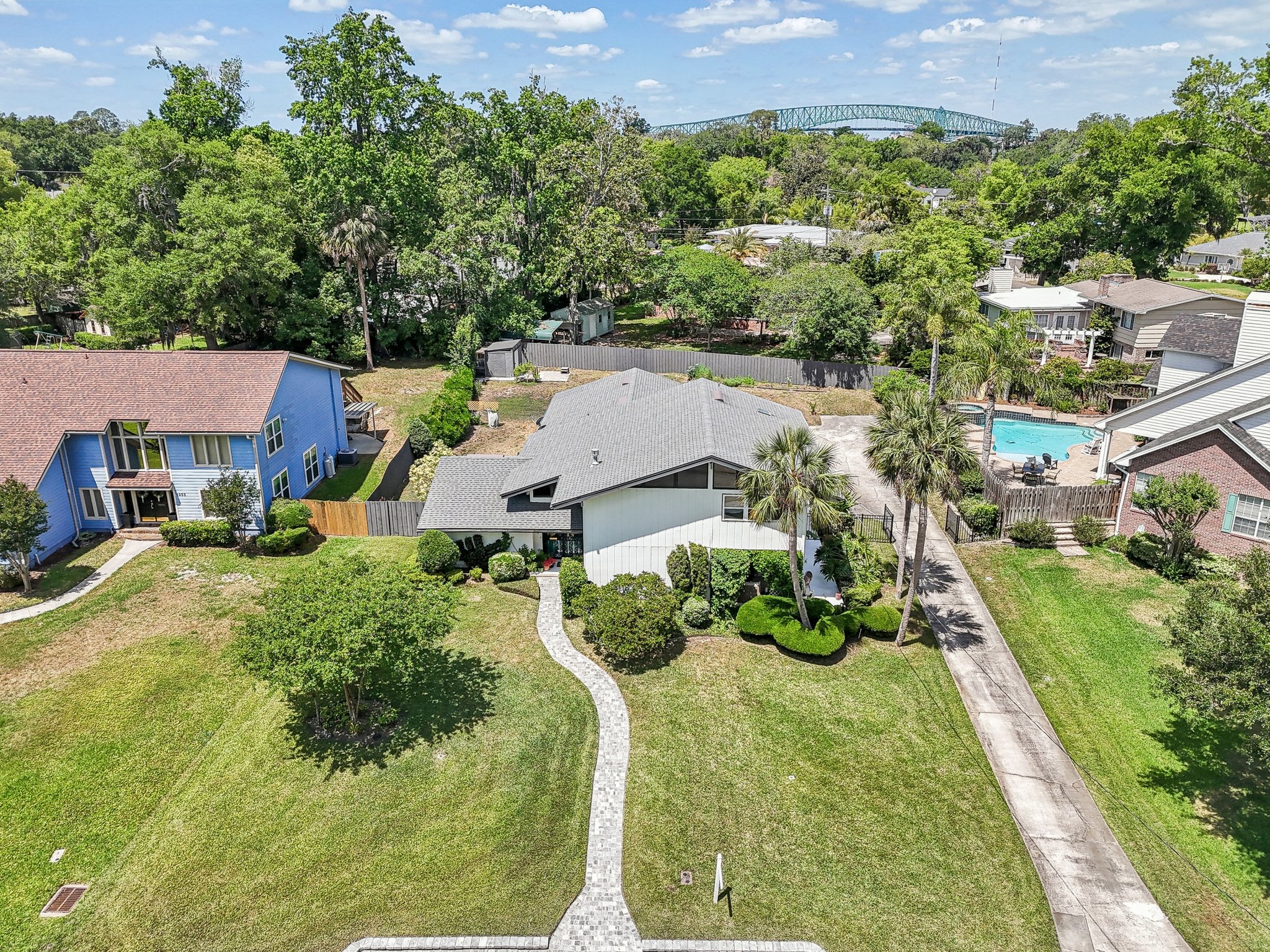 Empire Ave-0105-059.jpg