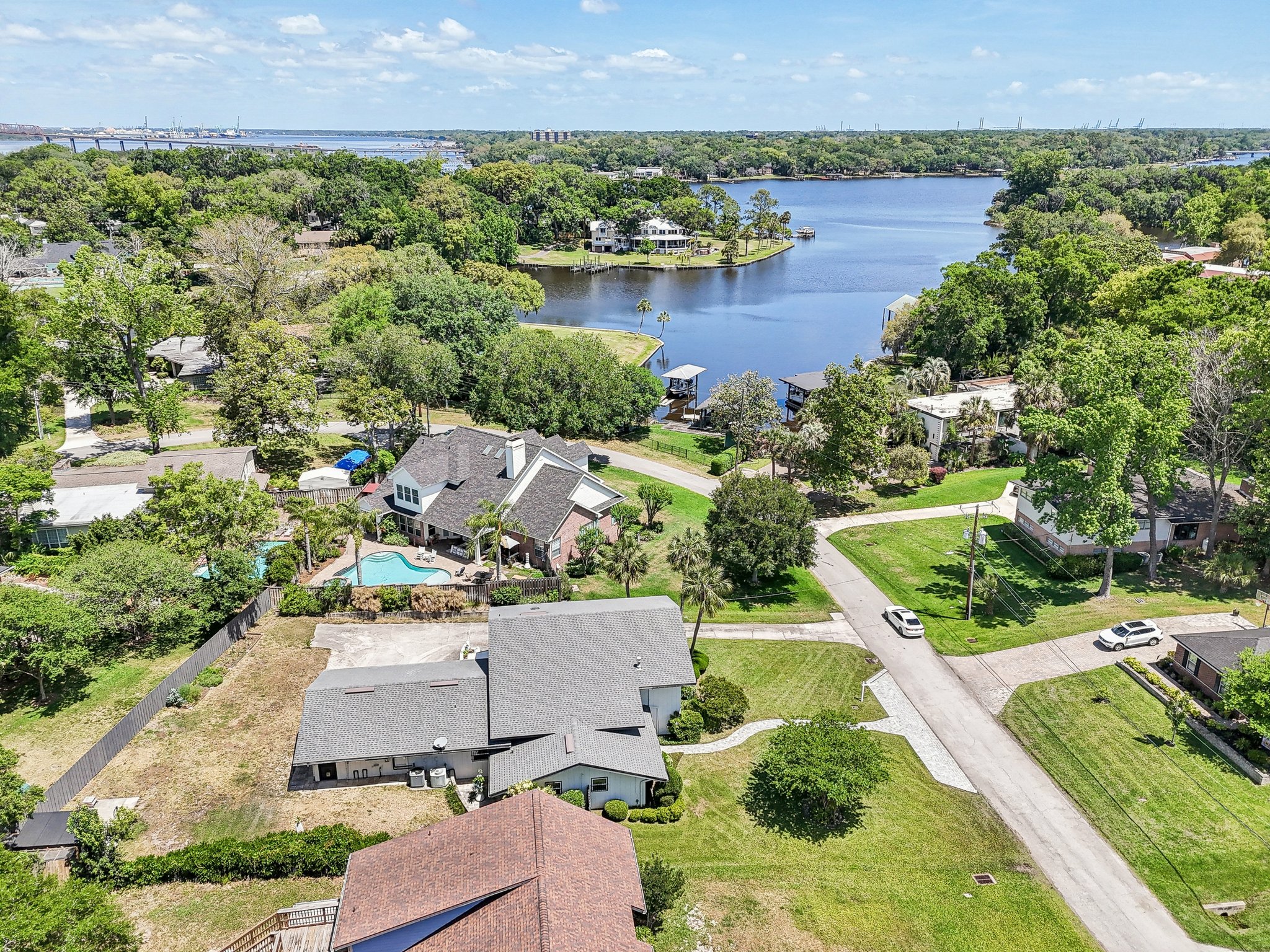 Empire Ave-0105-066.jpg