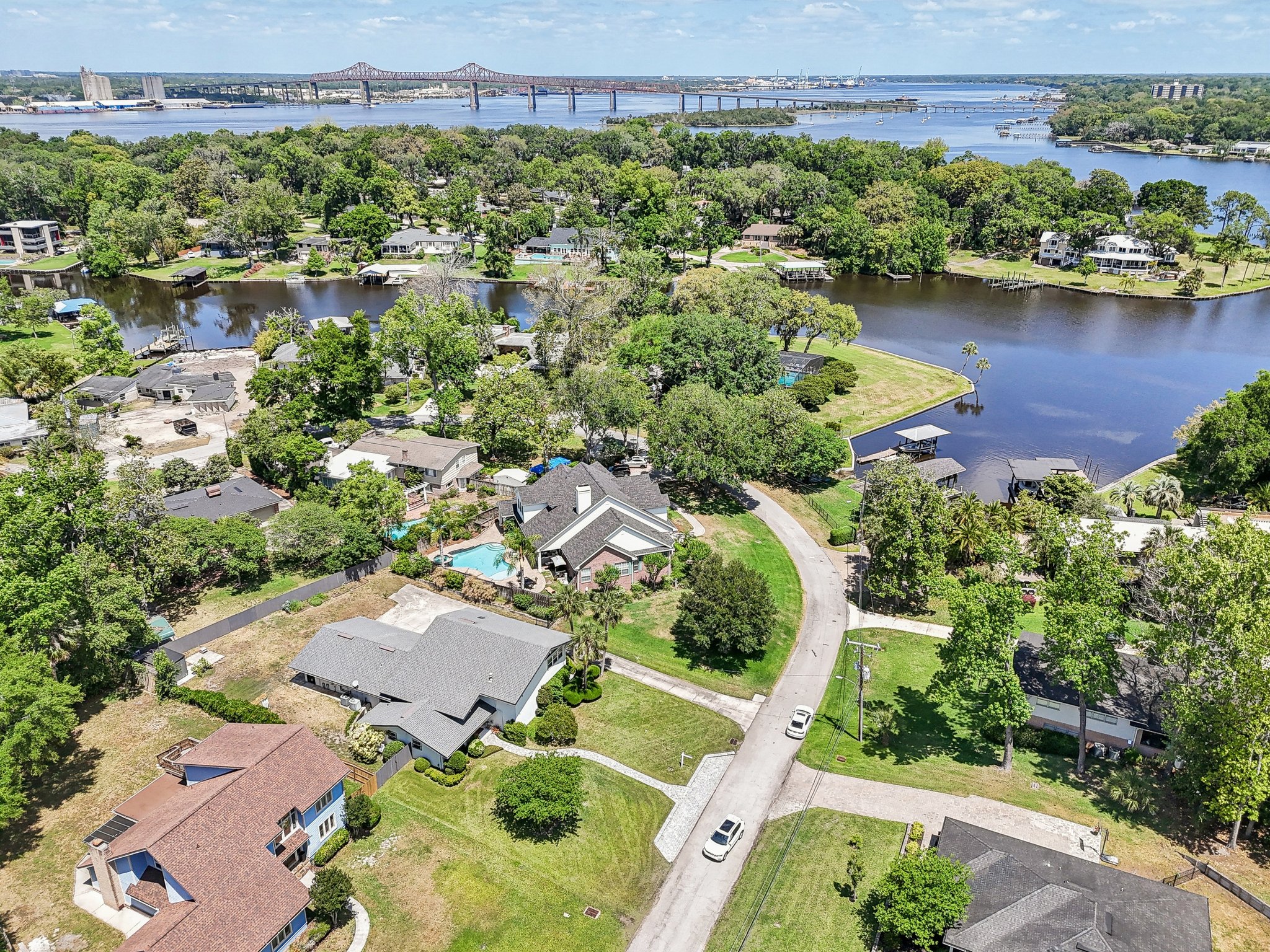 Empire Ave-0105-067.jpg