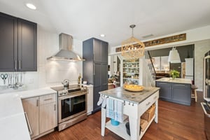 Empire Ave-0105-017.jpg