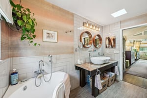 Empire Ave-0105-047.jpg