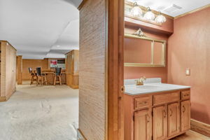 Convenient lower level full bath