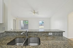 Lafayette St SW-0705-012.jpg