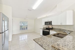 Lafayette St SW-0705-013.jpg