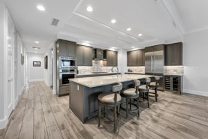 Breakfast Bar - Kitchen