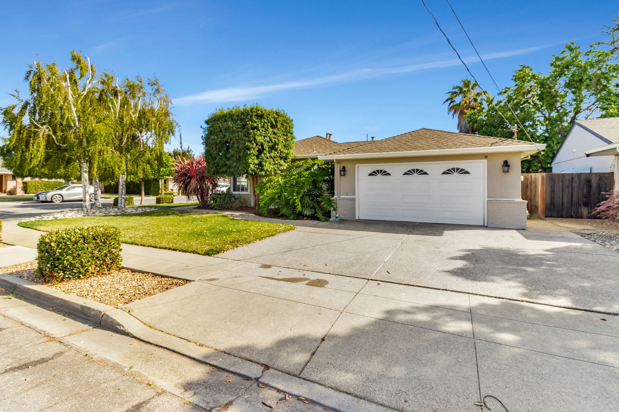 003_4977 Evans Ave