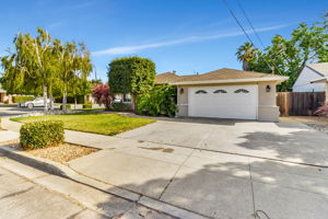 003_4977 Evans Ave