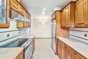 014_4977 Evans Ave