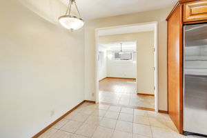 018_4977 Evans Ave