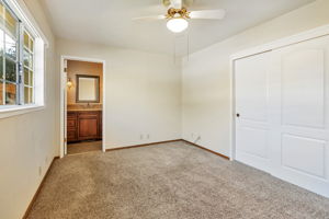 024_4977 Evans Ave