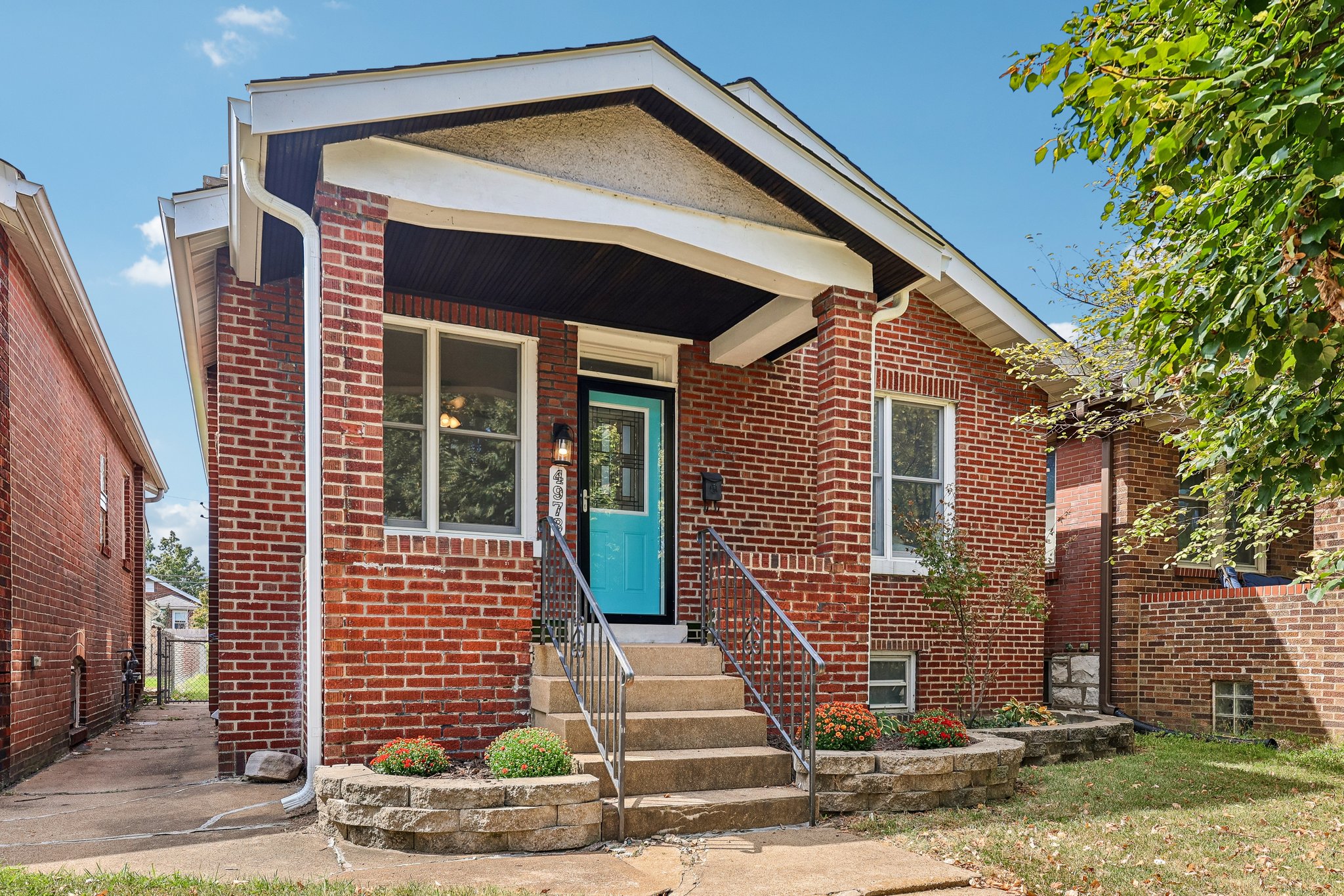4978 Nagel Ave-S0909-002.jpg