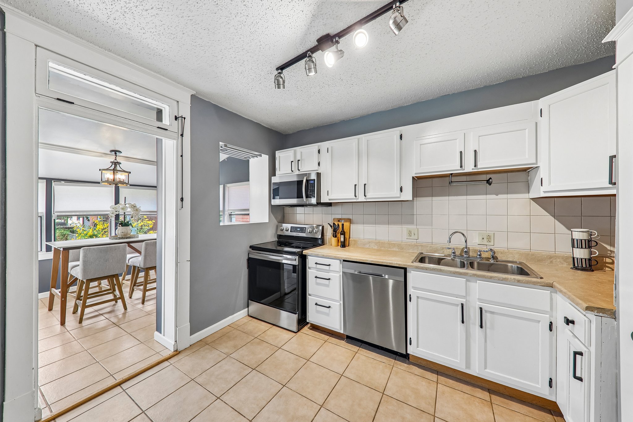 4978 Nagel Ave-S0909-013.jpg