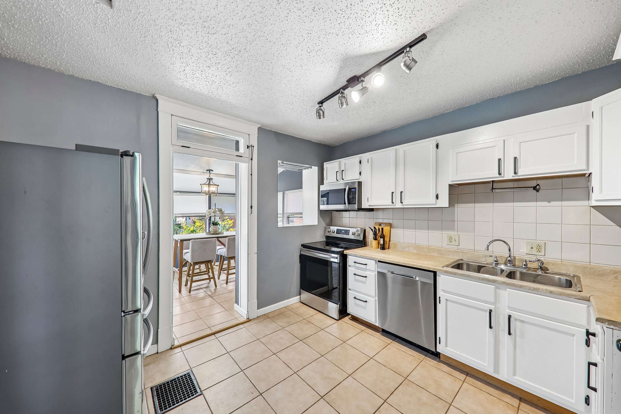 4978 Nagel Ave-S0909-016.jpg