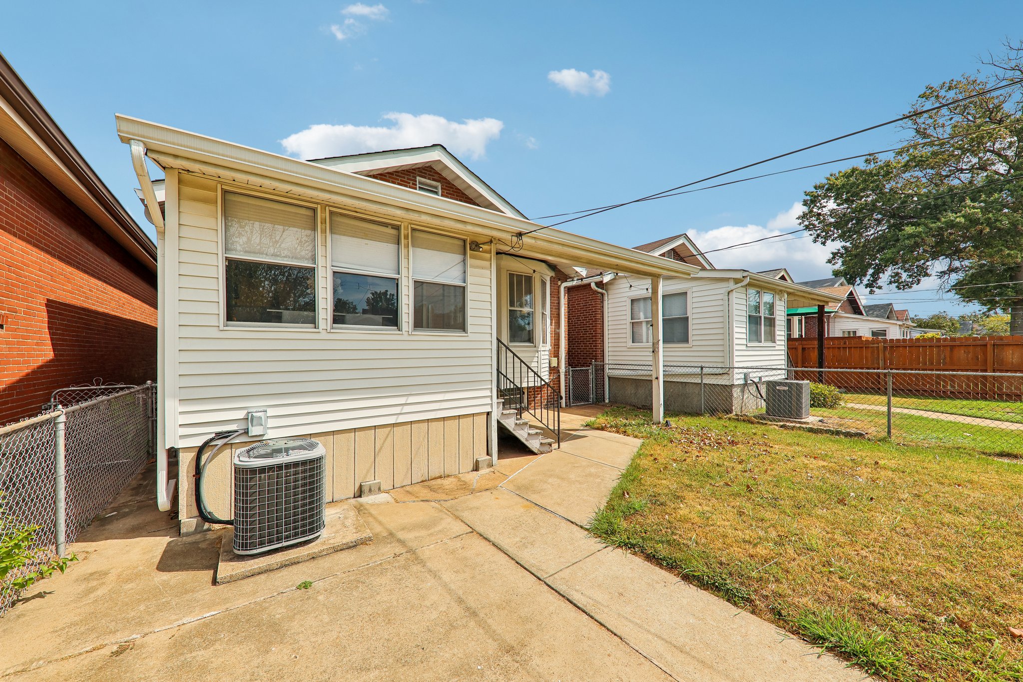 4978 Nagel Ave-S0909-033.jpg