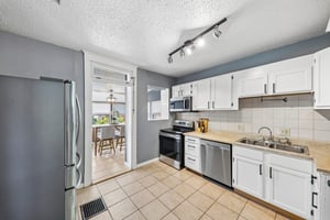 4978 Nagel Ave-S0909-016.jpg