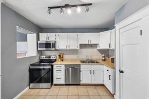4978 Nagel Ave-S0909-017.jpg