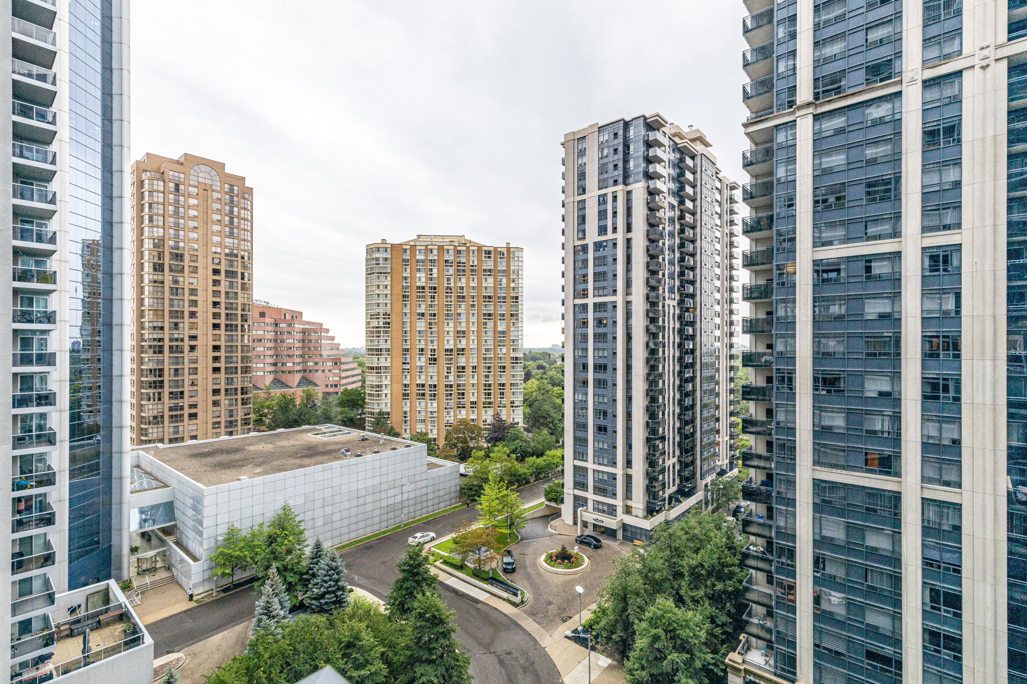 Toronto property showcase — delivered property photograph 23