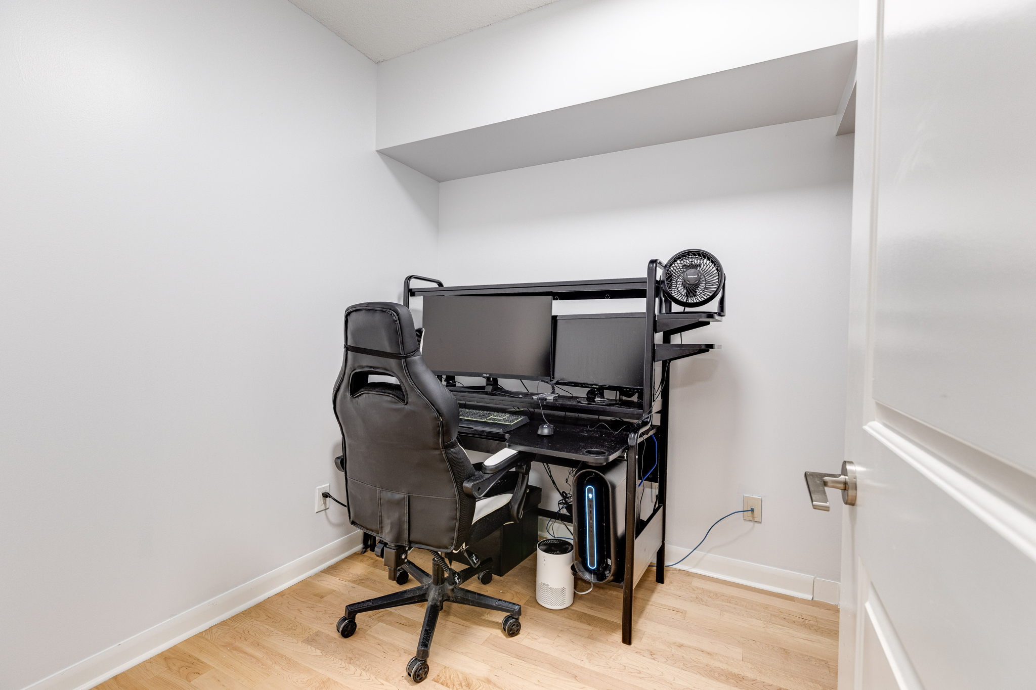 Toronto property showcase — delivered property photograph 16