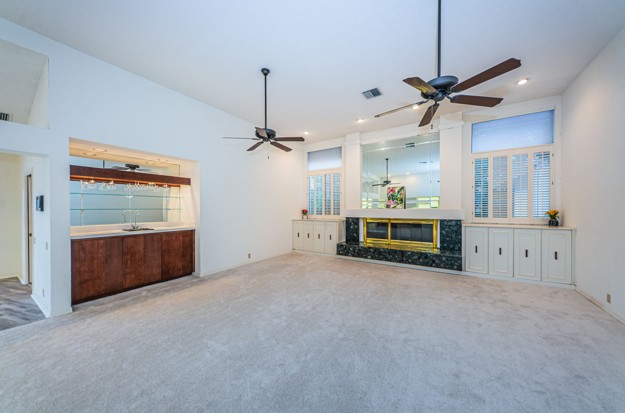 Family Room1-2