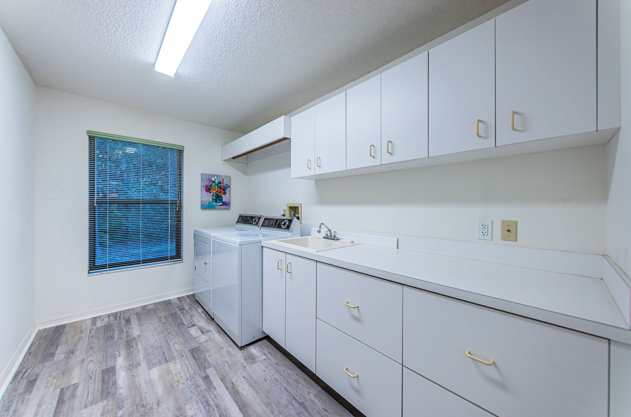 Laundry Room-2