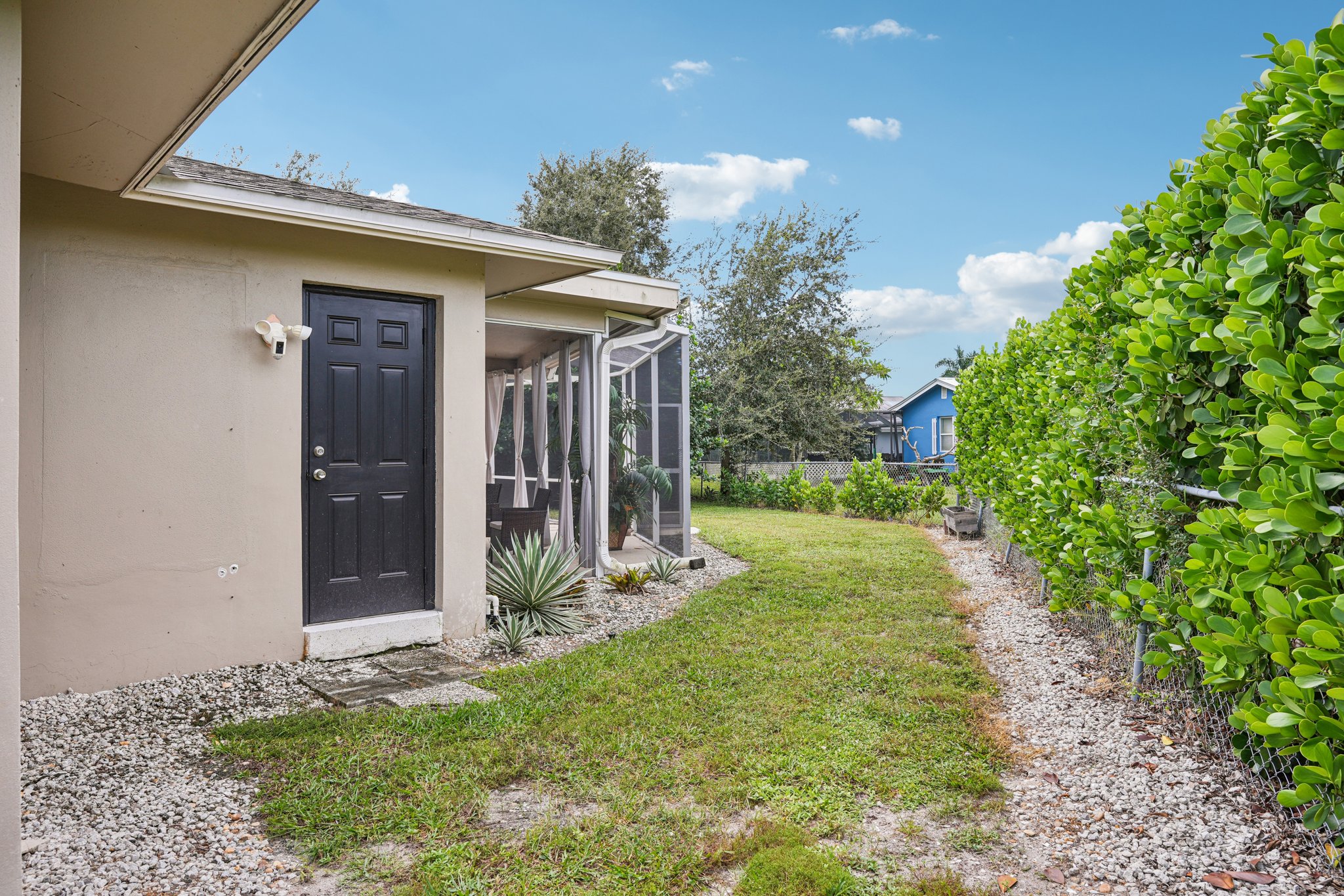 Echo Cir-S0810-027.jpg