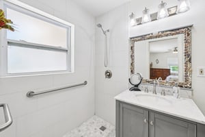 Echo Cir-S0810-018.jpg