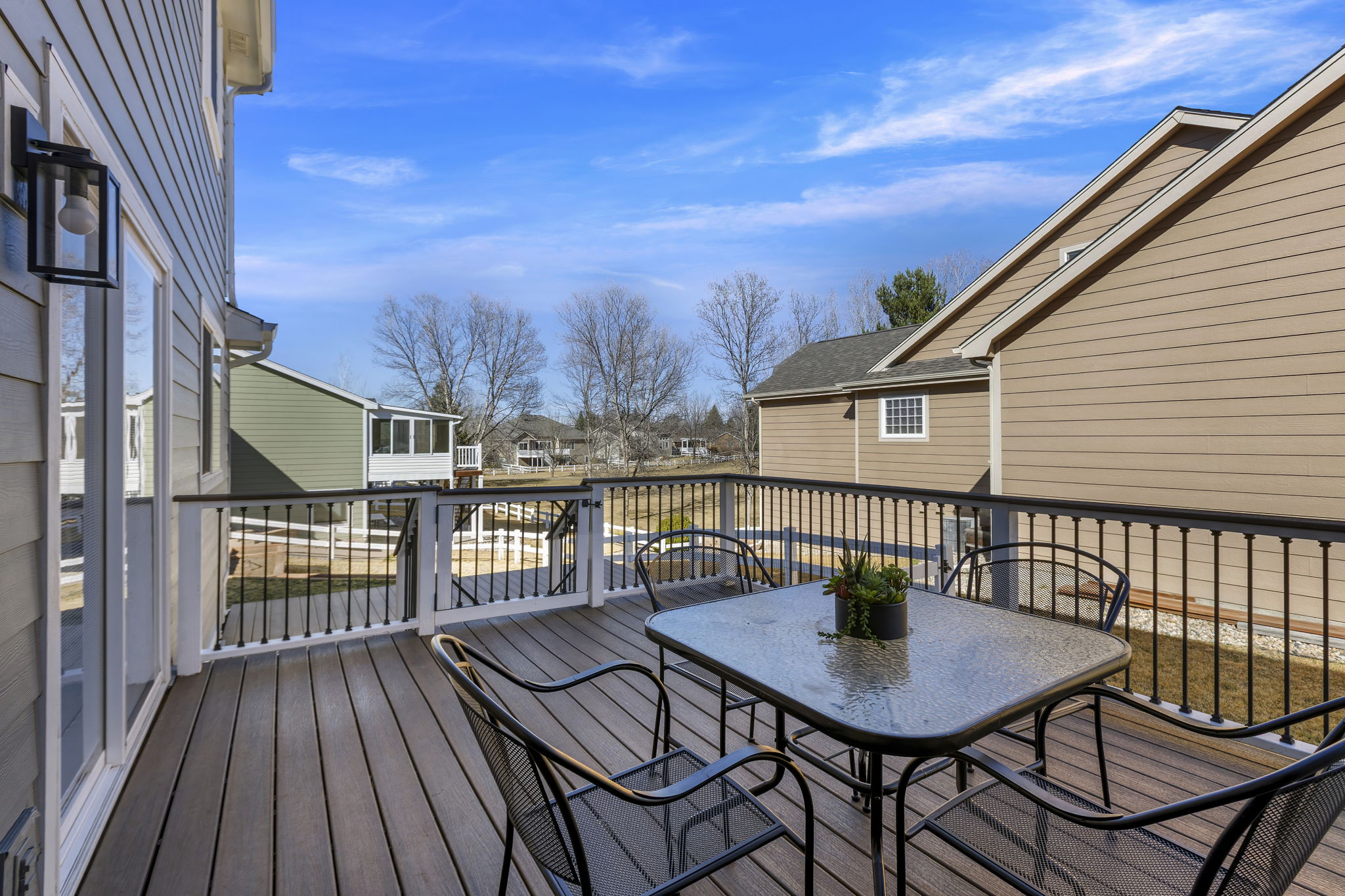 Upper back deck off the family room
