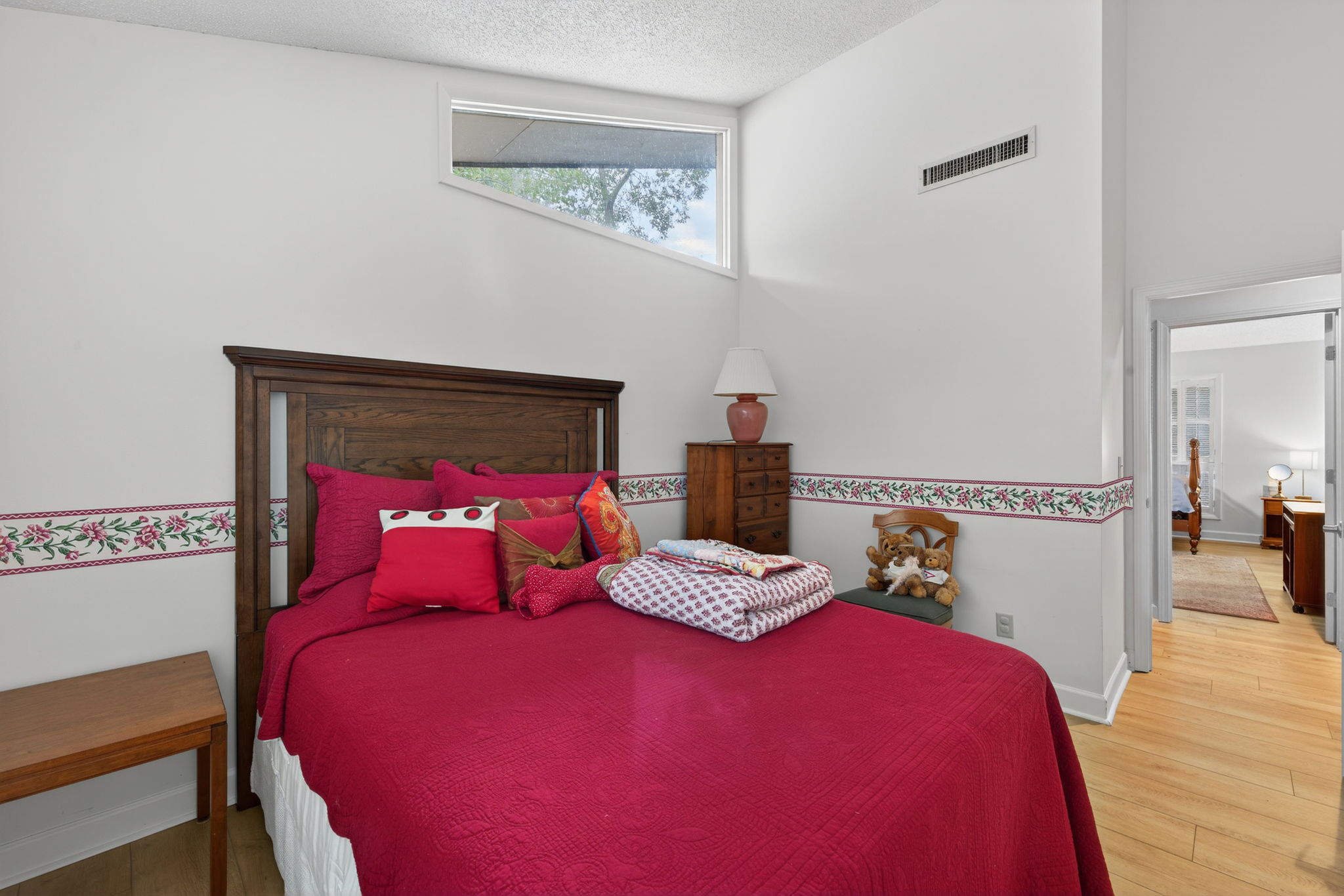 Guest Bedroom 3 - 2 of 2