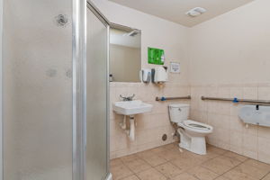  Photo 43