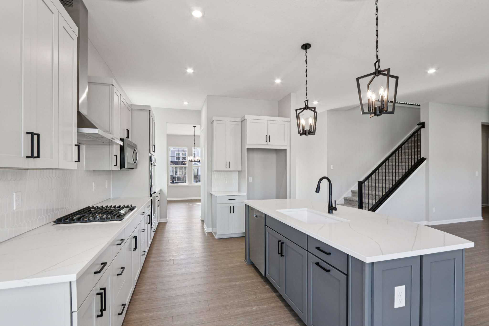 Elaine Ct-S2201-013.jpg