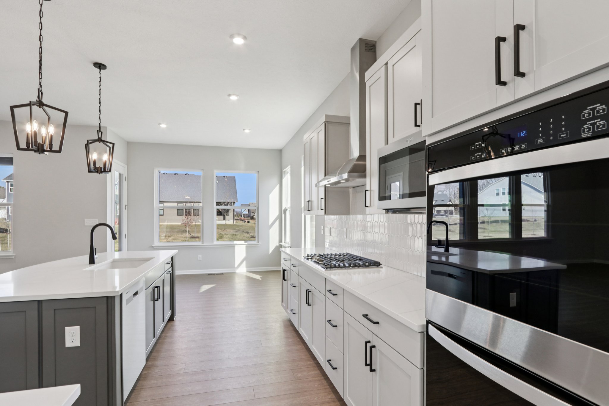 Elaine Ct-S2201-016.jpg