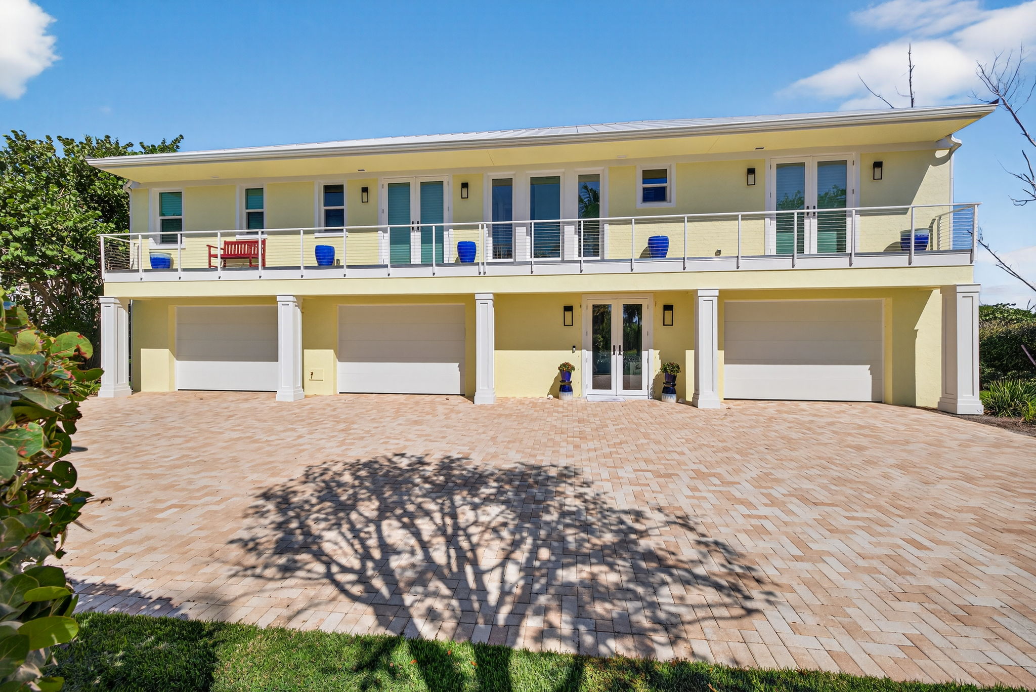 Rshoot - Front Exterior 1 of 3