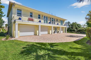 Rshoot - Front Exterior 2 of 3