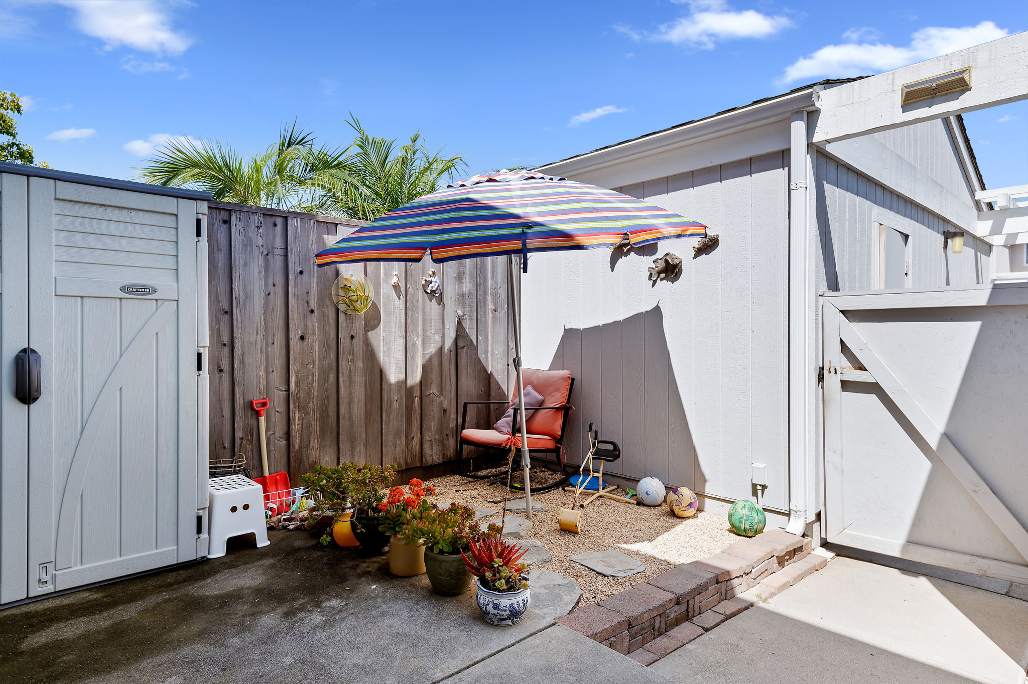03 - Front Patio