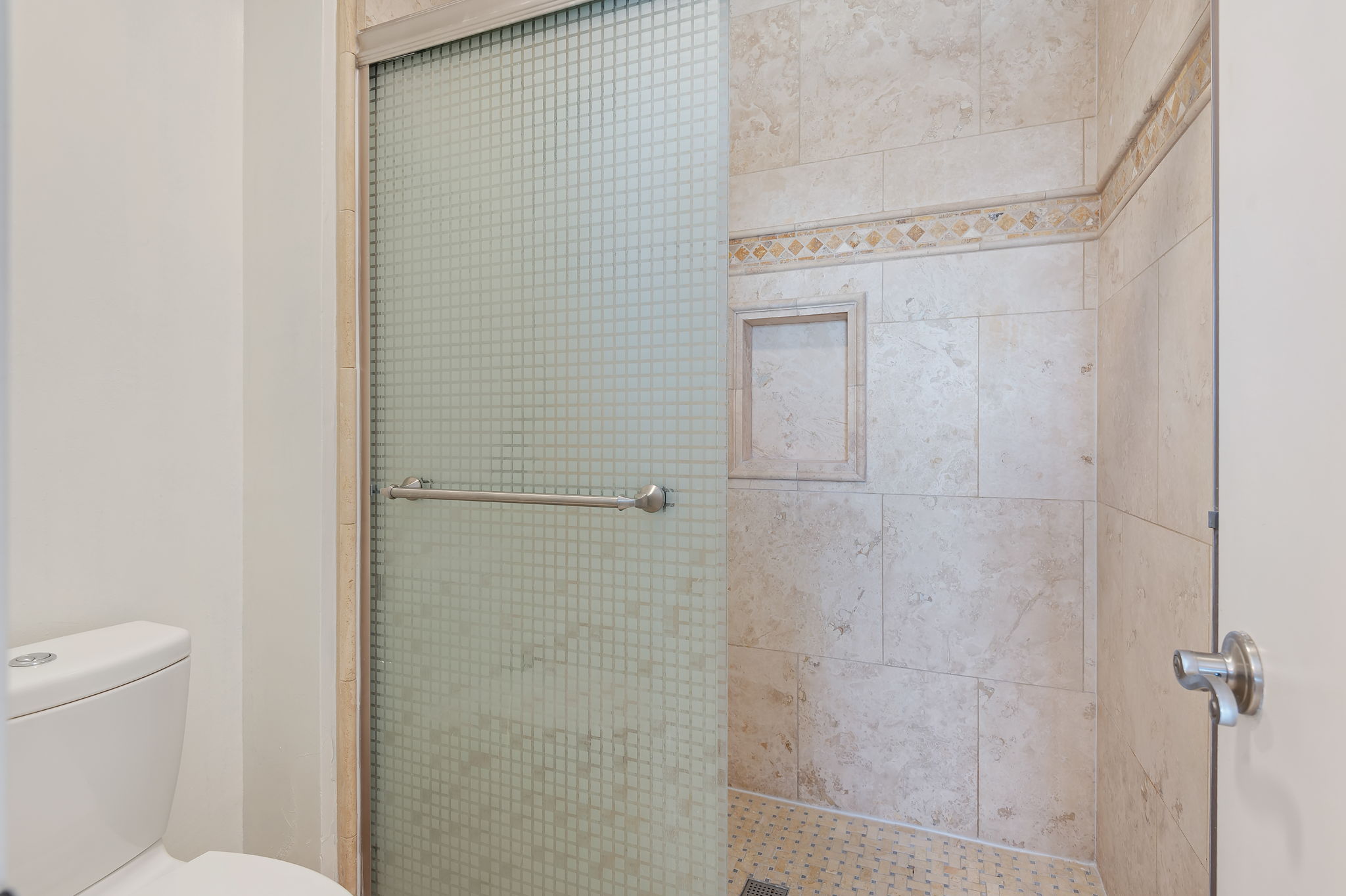 17 - Primary Bathroom