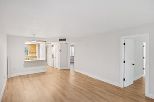 Forest Lakes Blvd 305-S2308-004.jpg
