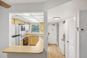 Forest Lakes Blvd 305-S2308-007.jpg