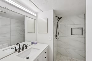 Forest Lakes Blvd 305-S2308-013.jpg