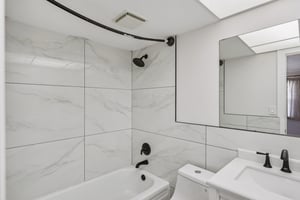 Forest Lakes Blvd 305-S2308-018.jpg